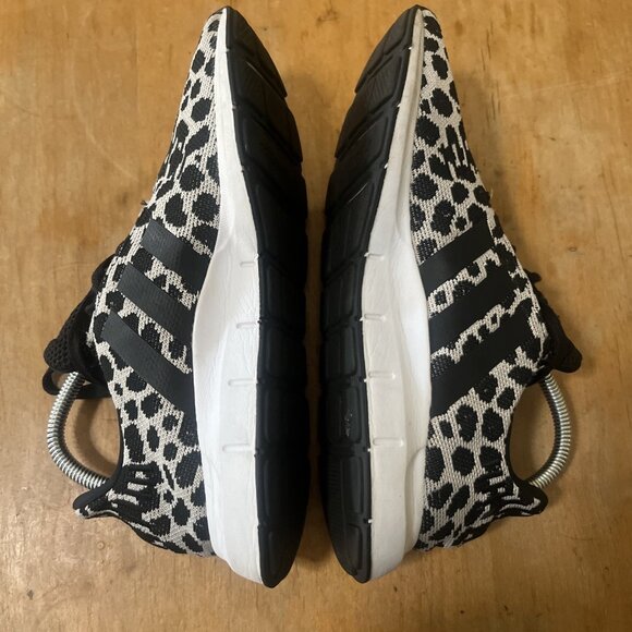 Adidas Women's Size 9 Swift Run White Black leopard Print Excellent Comfortable - Picture 6 of 14